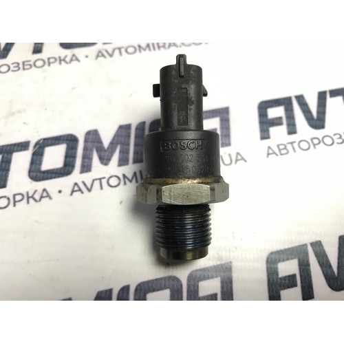 Датчик тиску палива Honda CR-V III 2.2CTDi 2006-2012 0281002534